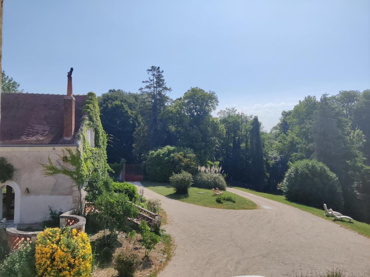 Chateau De La Huberdiere Nazelles-Negron Exterior photo